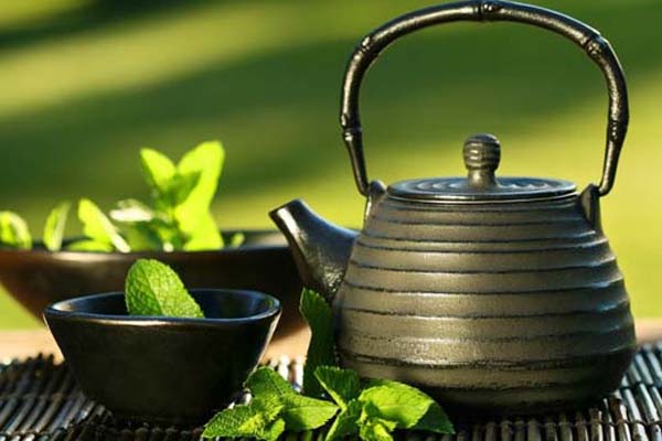 Uống trà giúp giảm mệt mỏi